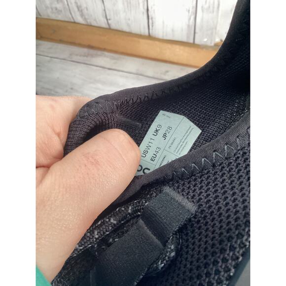 ON Running Cloudeasy Men's Sneaker Black Size 11 - Picture 3 of 4